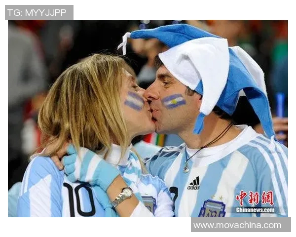 足球明星与妻子甜蜜瞬间大揭秘幸福生活背后的故事与感人时刻