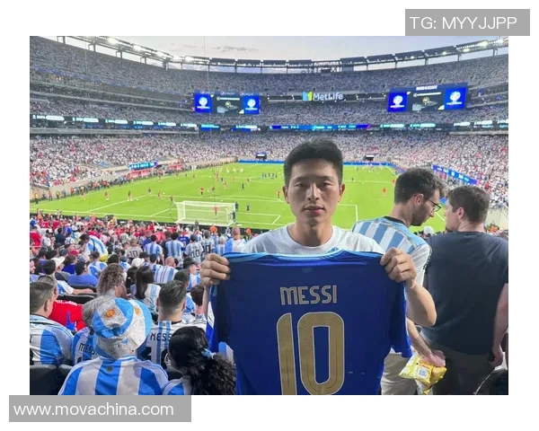 足球明星与球迷之间感人至深的温暖瞬间记录与分享